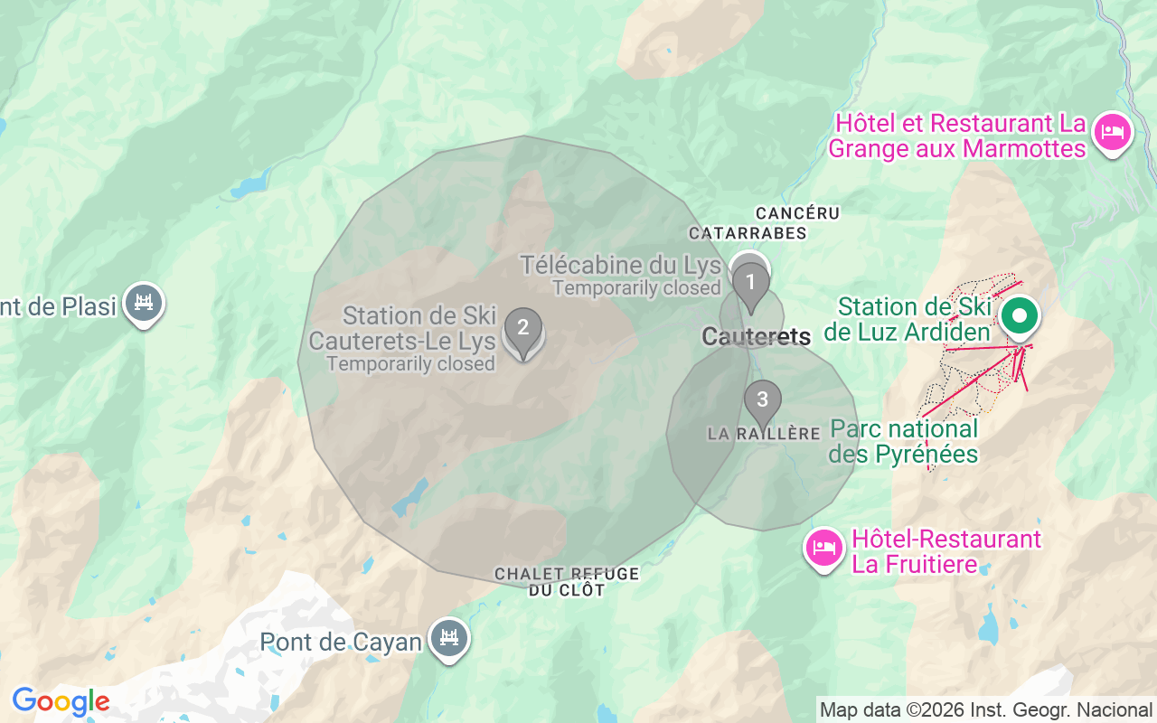 Map of Airbnb guest-review hotspots in Cauterets with location premium circles