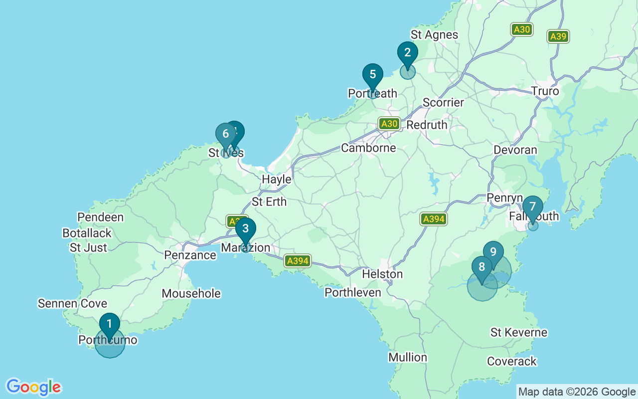 Map of Airbnb guest-review hotspots in Cornwall with location premium circles
