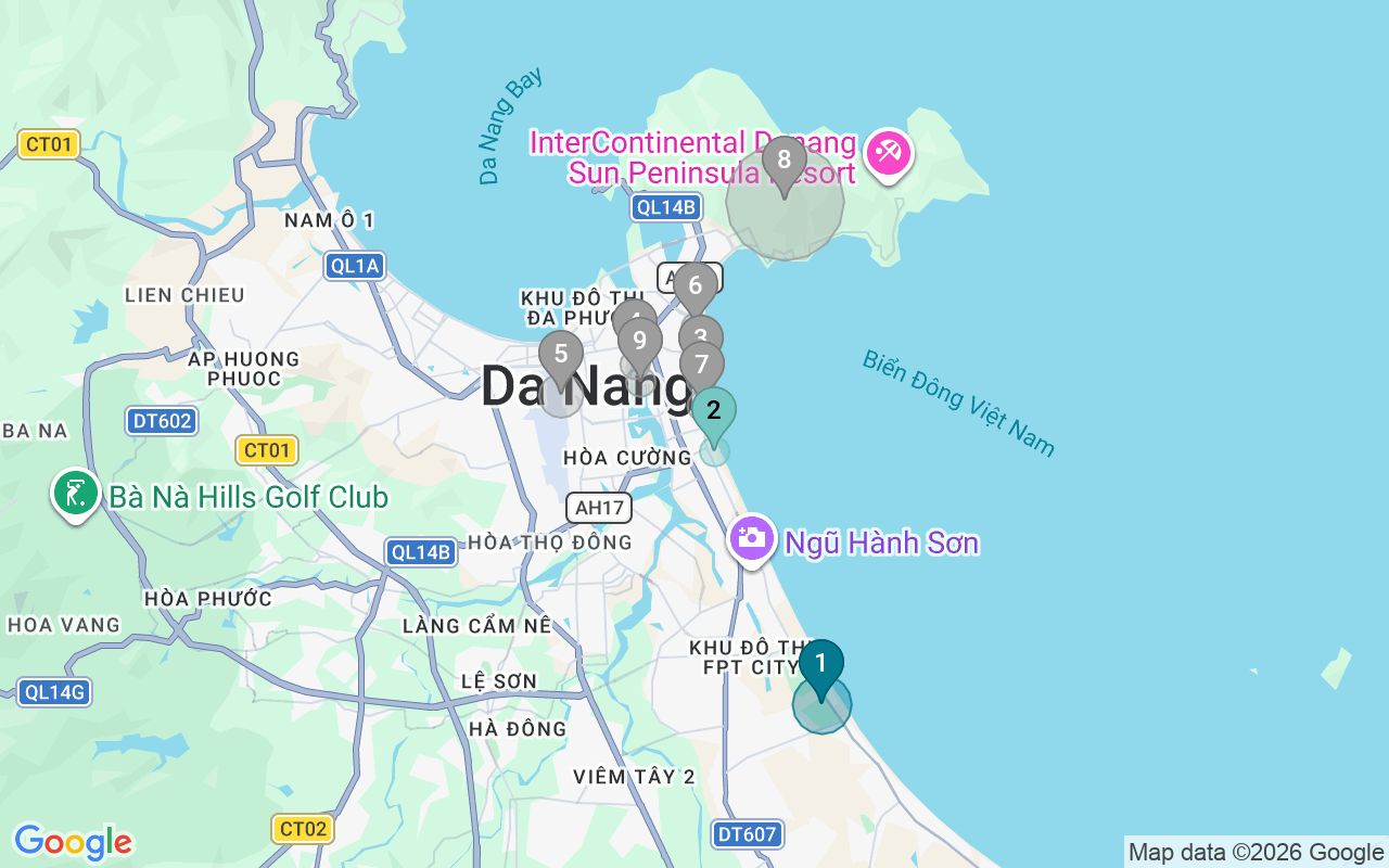 Map of Airbnb guest-review hotspots in Da Nang with location premium circles
