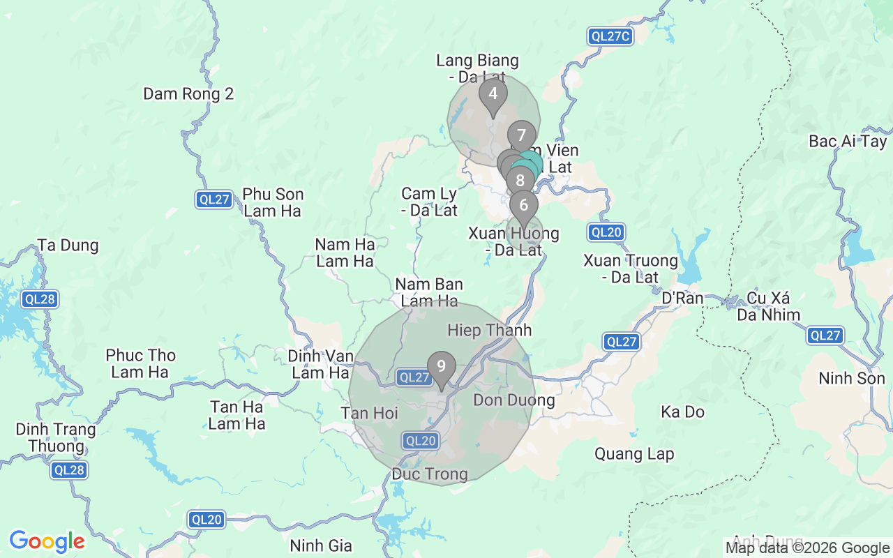 Map of Airbnb guest-review hotspots in Dalat with location premium circles