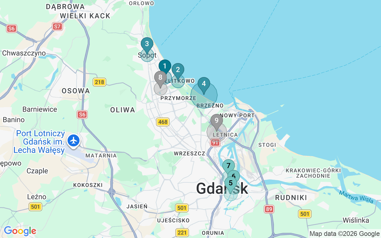 Map of Airbnb guest-review hotspots in Gdansk with location premium circles