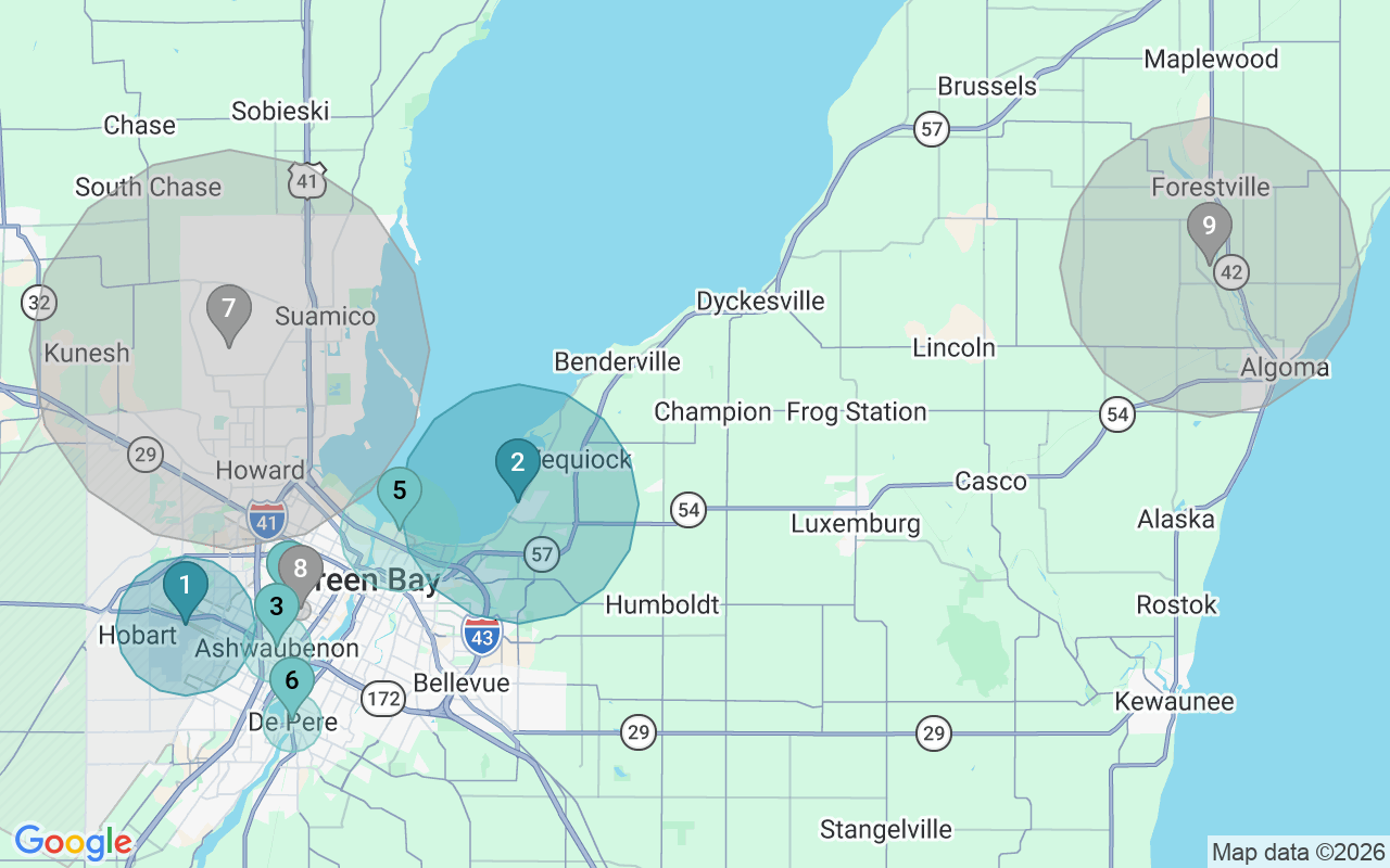 Map of Airbnb guest-review hotspots in Green Bay with location premium circles