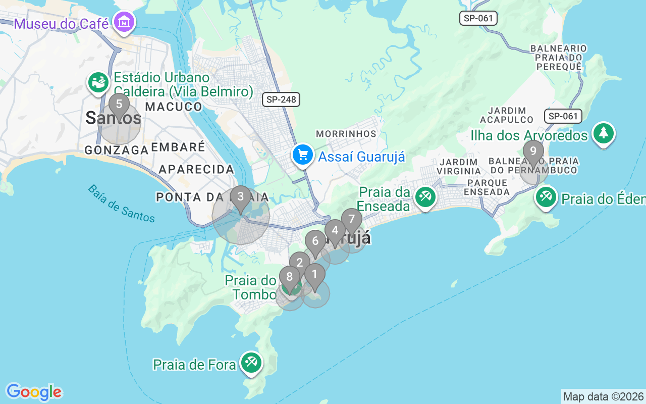 Map of Airbnb guest-review hotspots in Guarujá with location premium circles