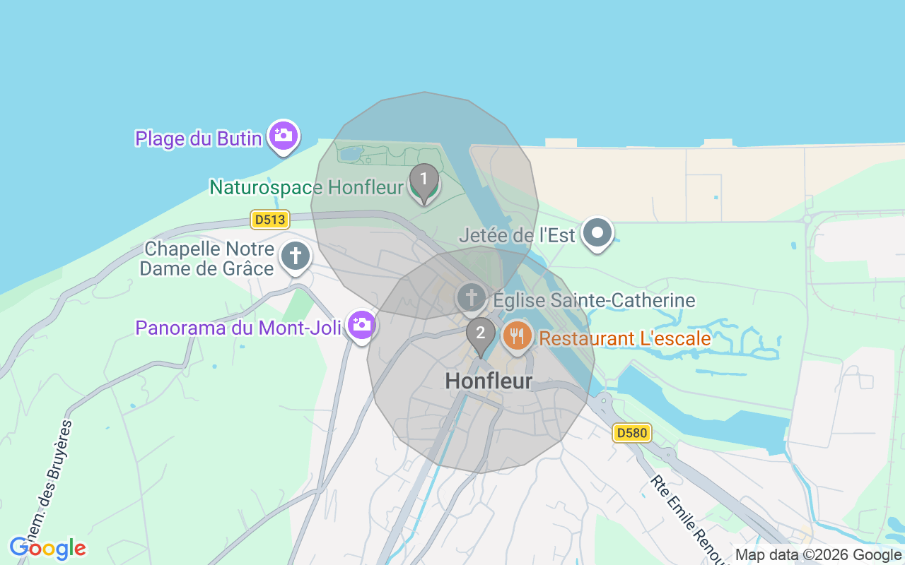 Map of Airbnb guest-review hotspots in Honfleur with location premium circles