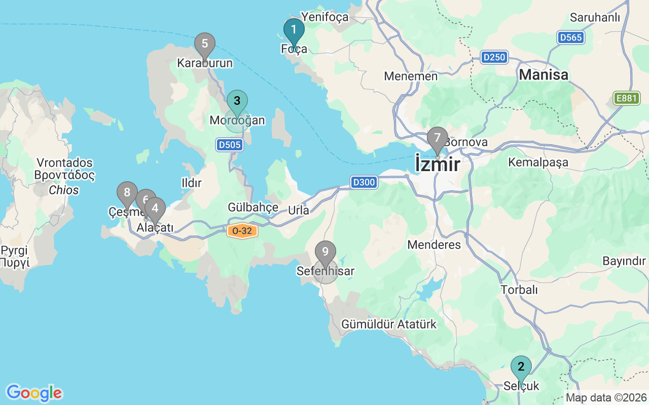 Map of Airbnb guest-review hotspots in Izmir with location premium circles