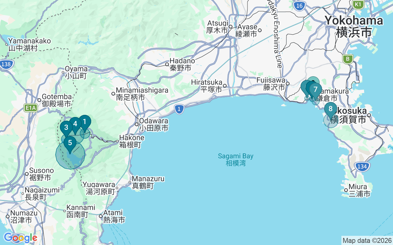 Map of Airbnb guest-review hotspots in Kanagawa with location premium circles