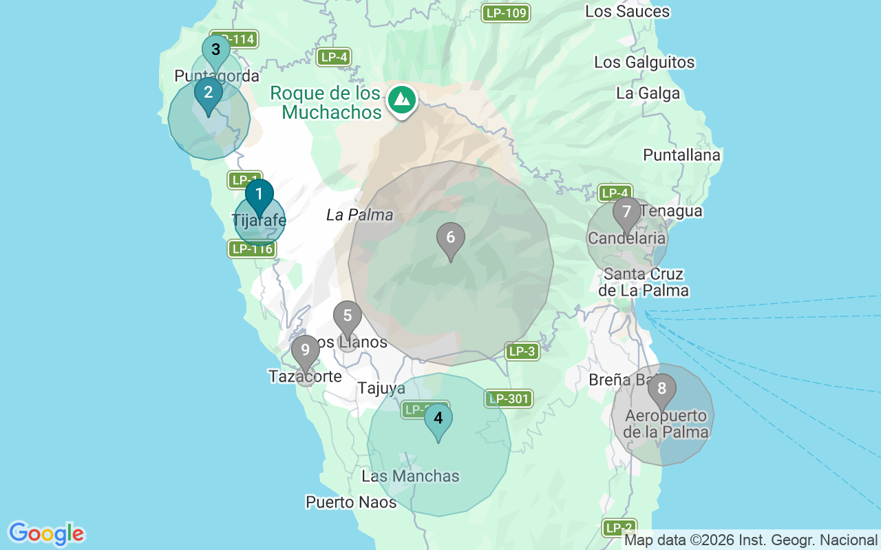 Map of Airbnb guest-review hotspots in La Palma with location premium circles