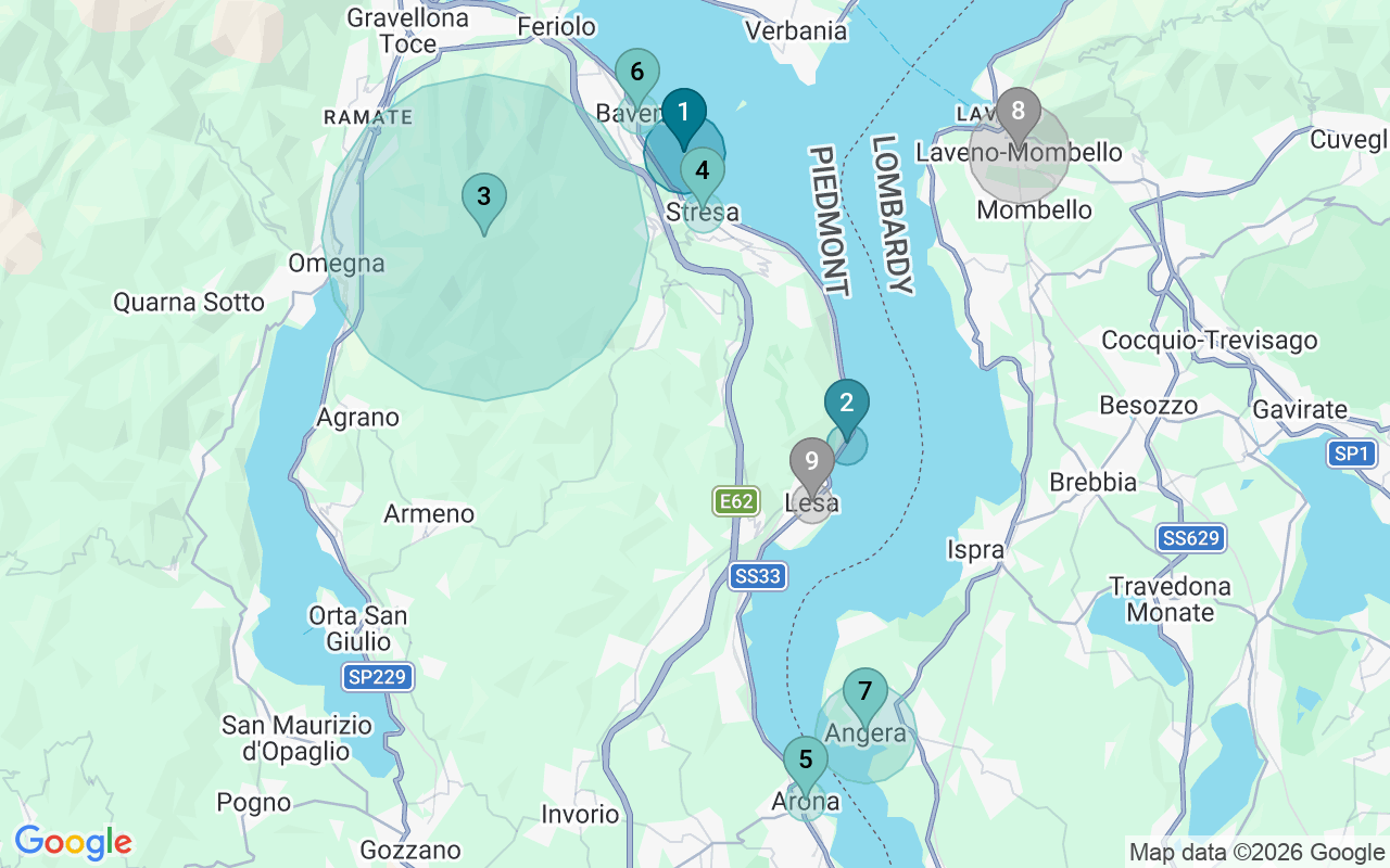 Map of Airbnb guest-review hotspots in Lake Maggiore with location premium circles