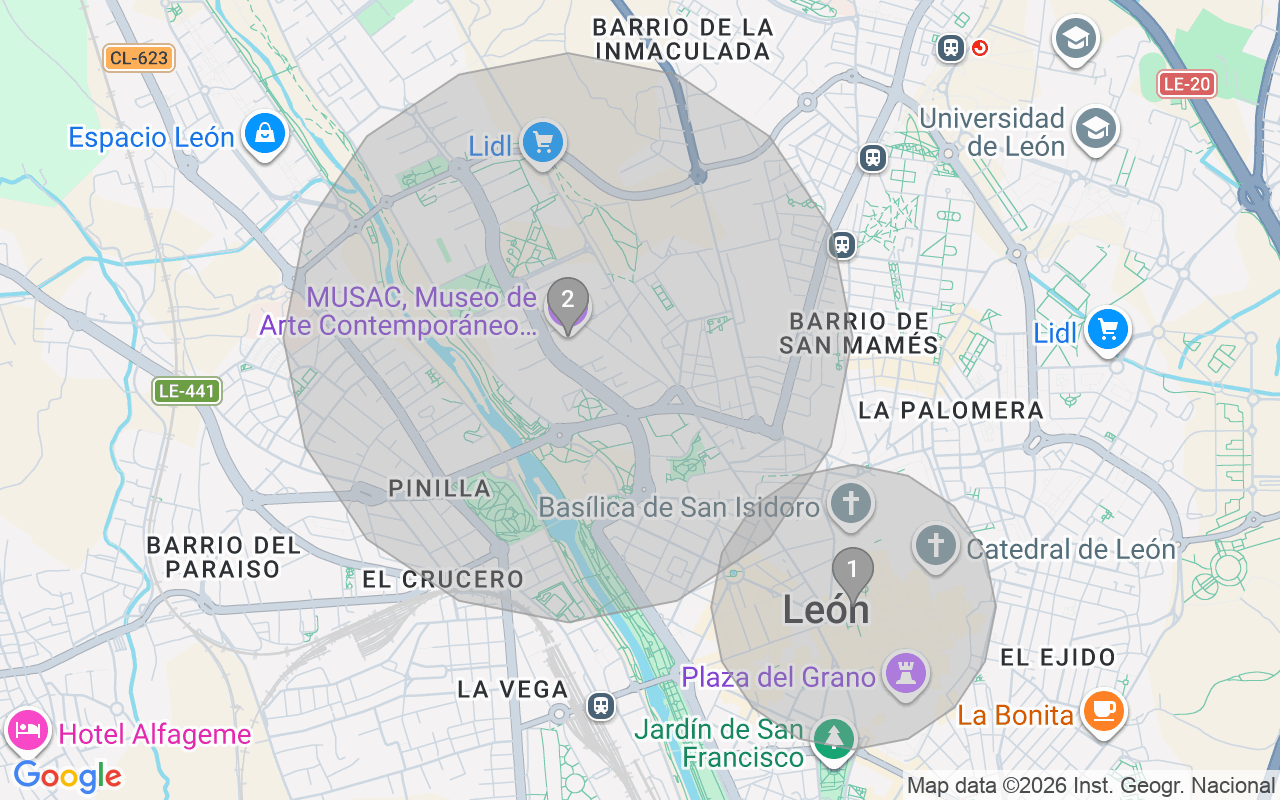 Map of Airbnb guest-review hotspots in Leon with location premium circles