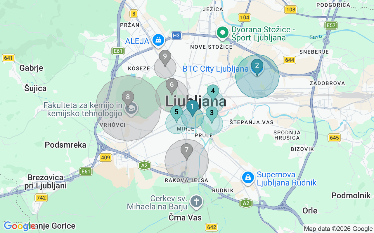 Map of Airbnb guest-review hotspots in Ljubljana with location premium circles