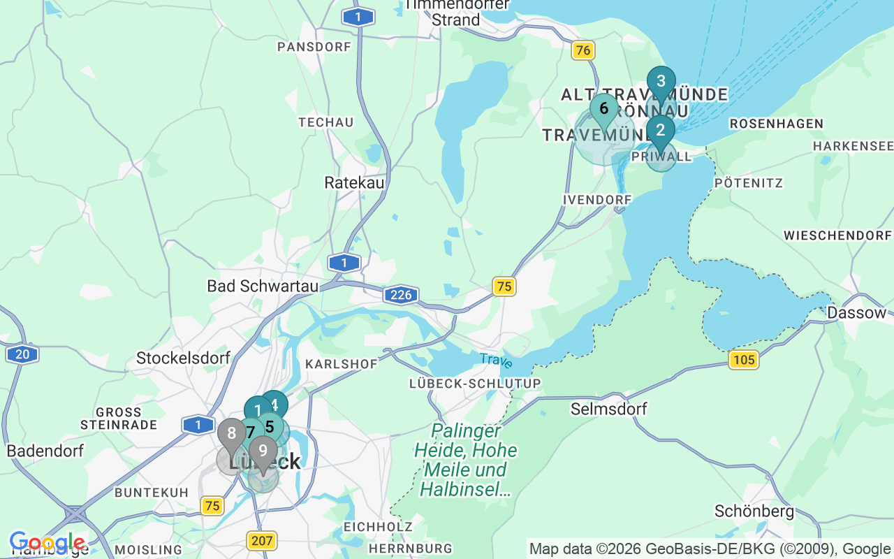 Map of Airbnb guest-review hotspots in Lubeck with location premium circles