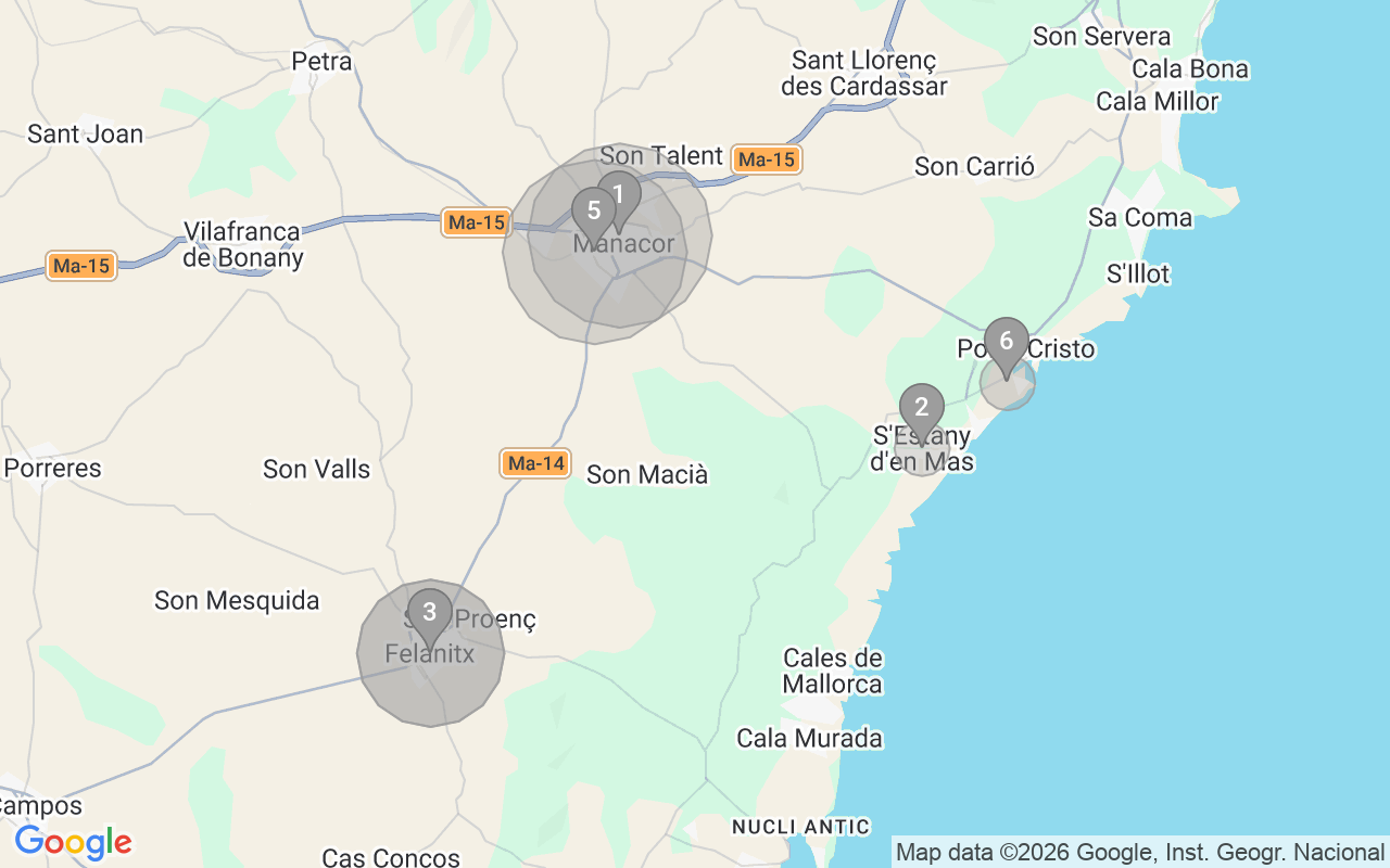 Map of Airbnb guest-review hotspots in Manacor with location premium circles