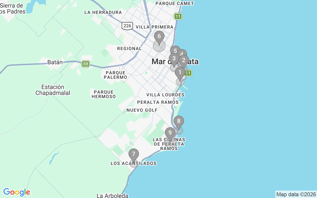 Map of Airbnb guest-review hotspots in Mar del Plata with location premium circles
