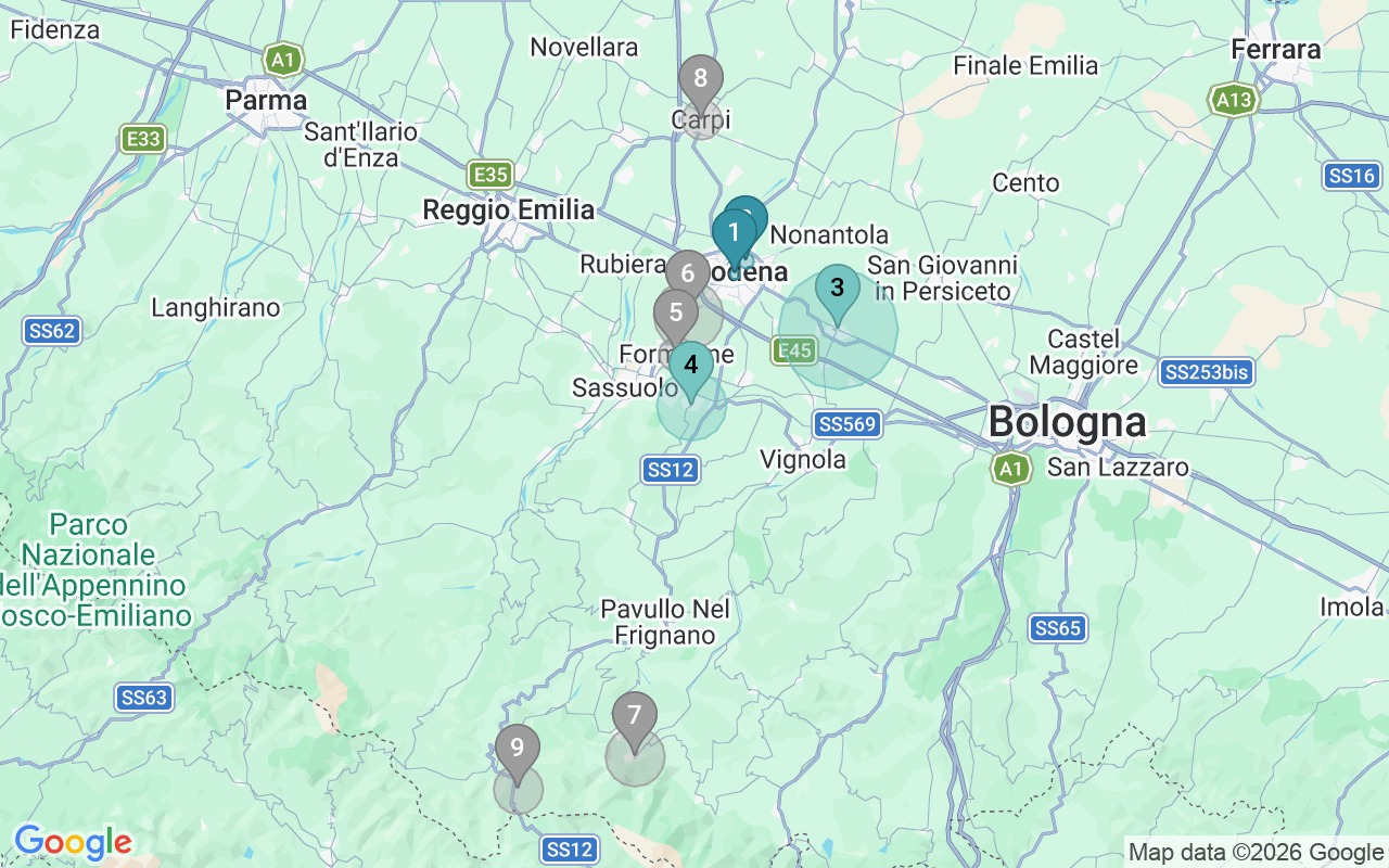Map of Airbnb guest-review hotspots in Modena with location premium circles