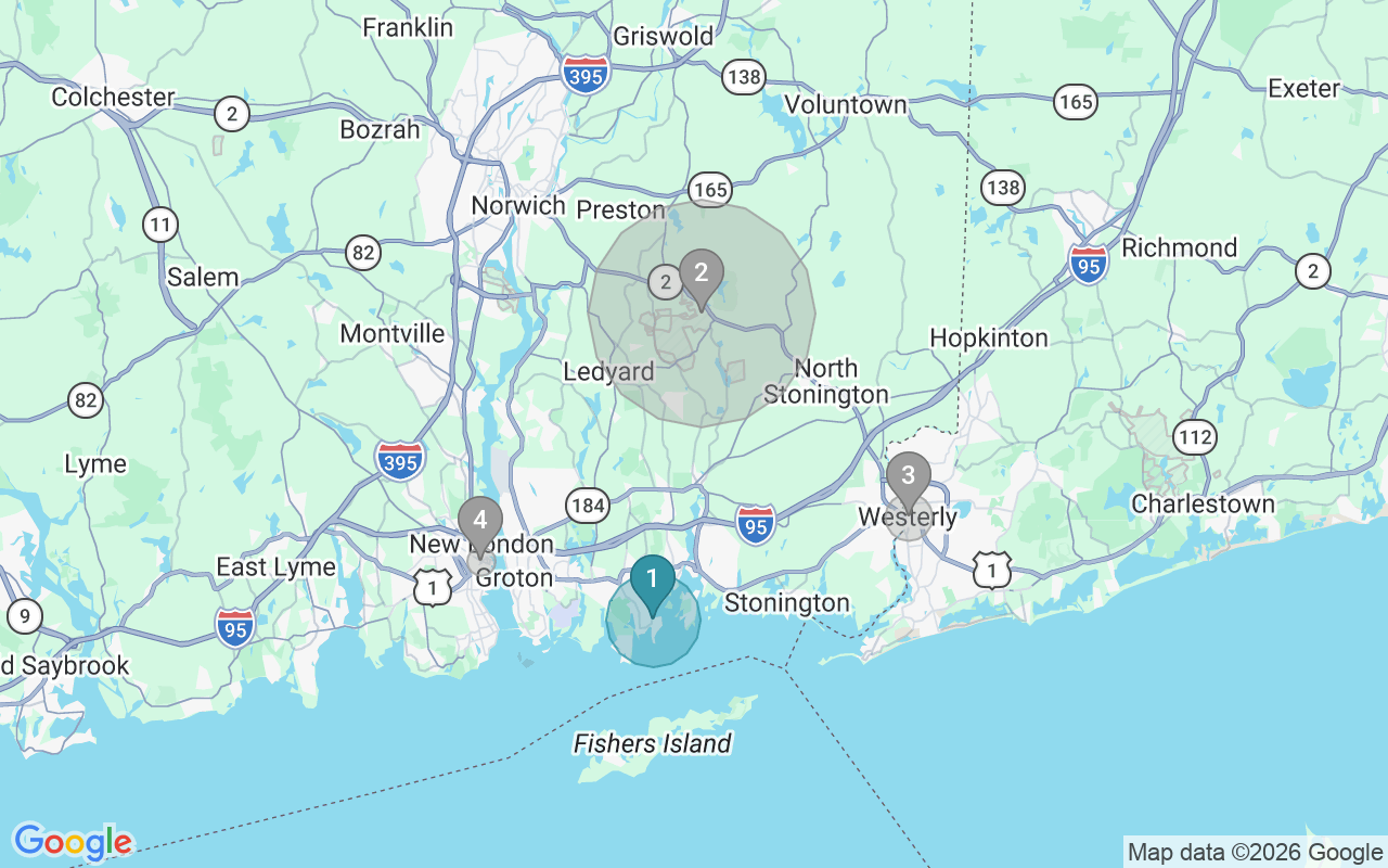 Map of Airbnb guest-review hotspots in Norwich-New London with location premium circles