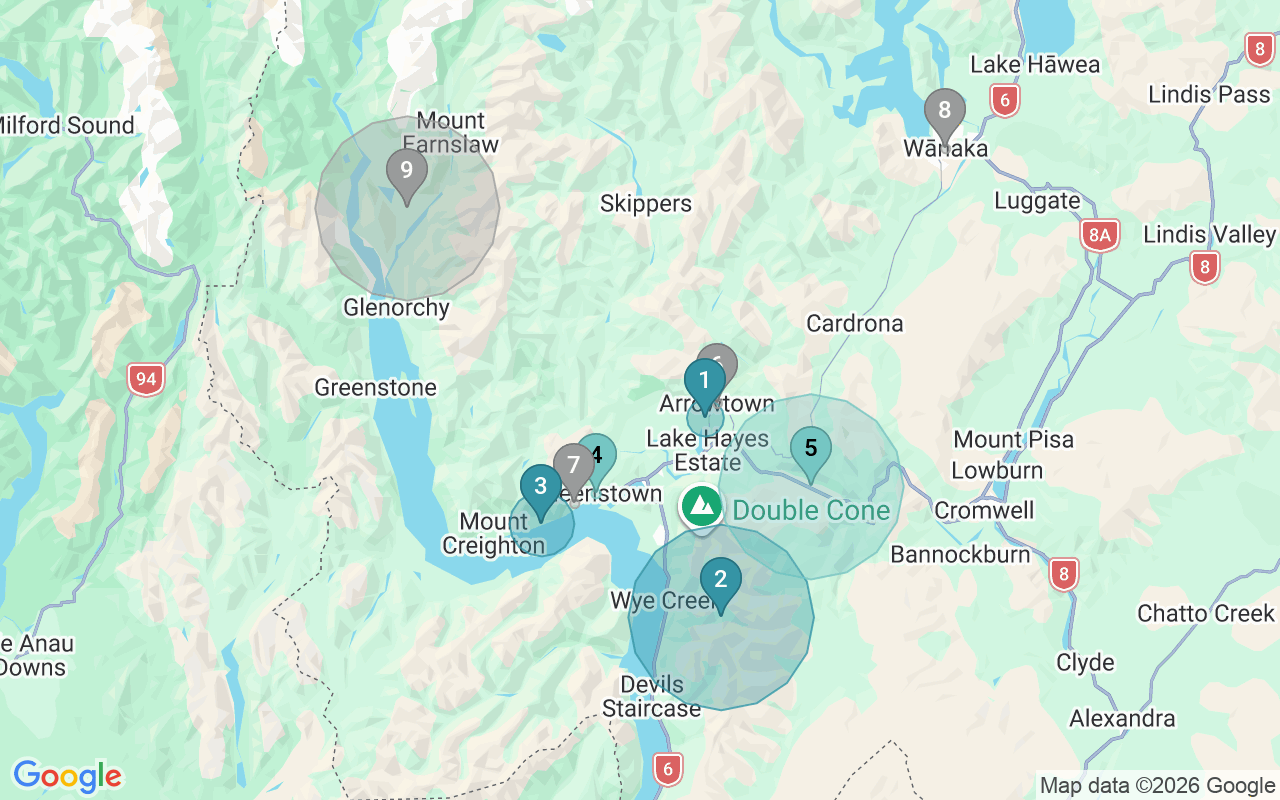 Map of Airbnb guest-review hotspots in Otago with location premium circles