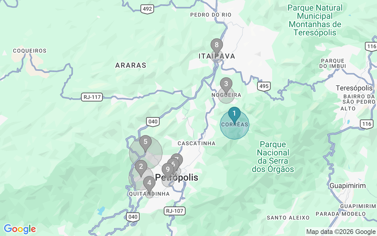 Map of Airbnb guest-review hotspots in Petrópolis with location premium circles