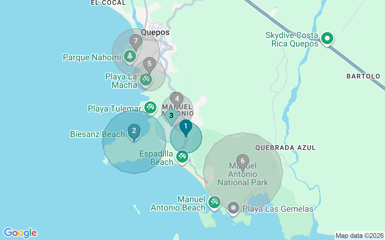 Map of Airbnb guest-review hotspots in Quepos with location premium circles