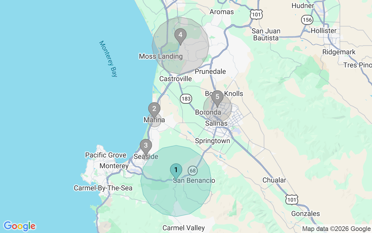 Map of Airbnb guest-review hotspots in Salinas with location premium circles
