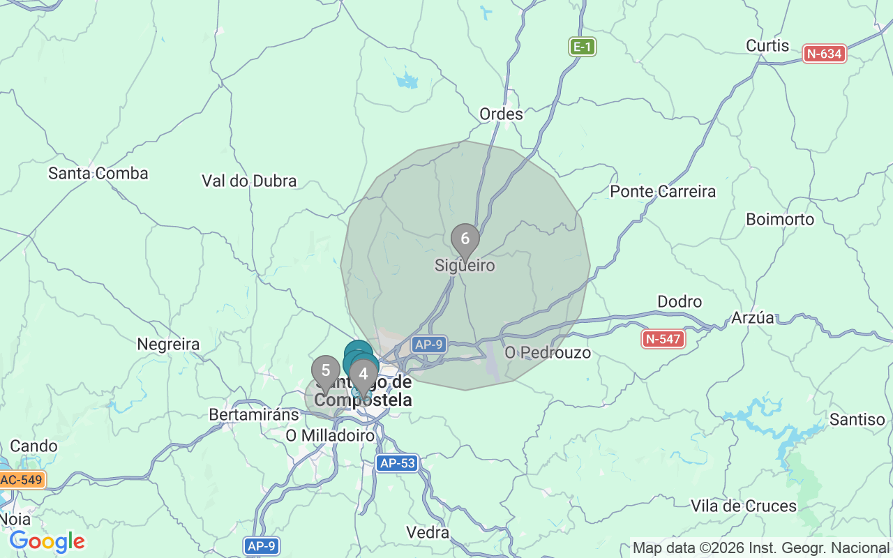 Map of Airbnb guest-review hotspots in Santiago de Compostela with location premium circles