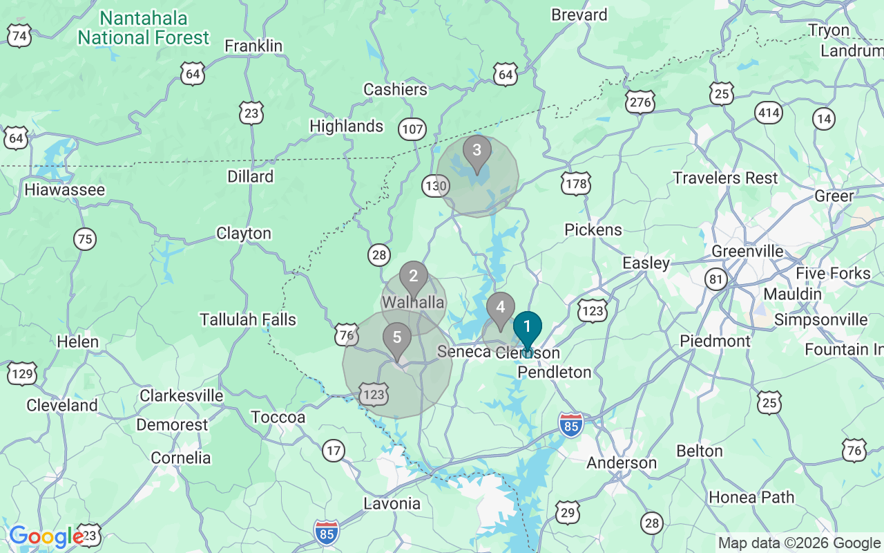 Map of Airbnb guest-review hotspots in Seneca with location premium circles