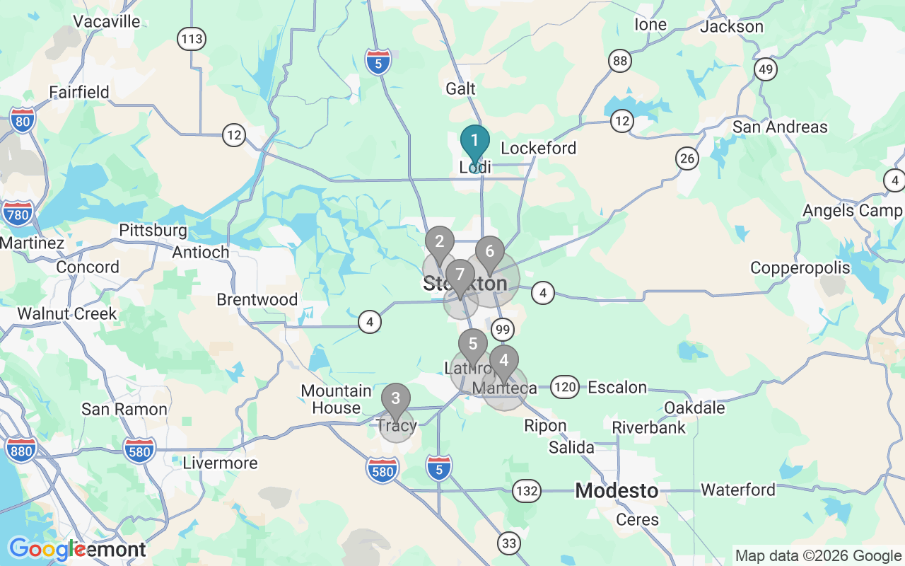 Map of Airbnb guest-review hotspots in Stockton with location premium circles