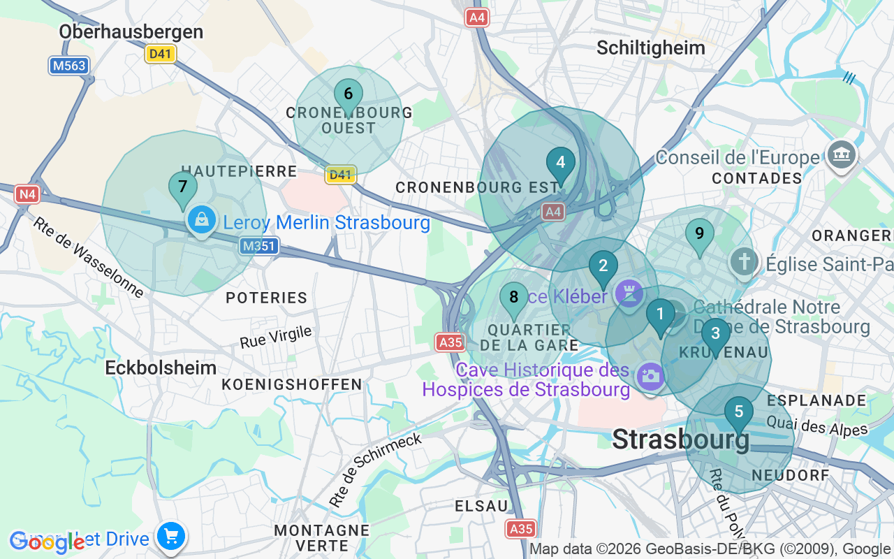 Map of Airbnb guest-review hotspots in Strasbourg with location premium circles