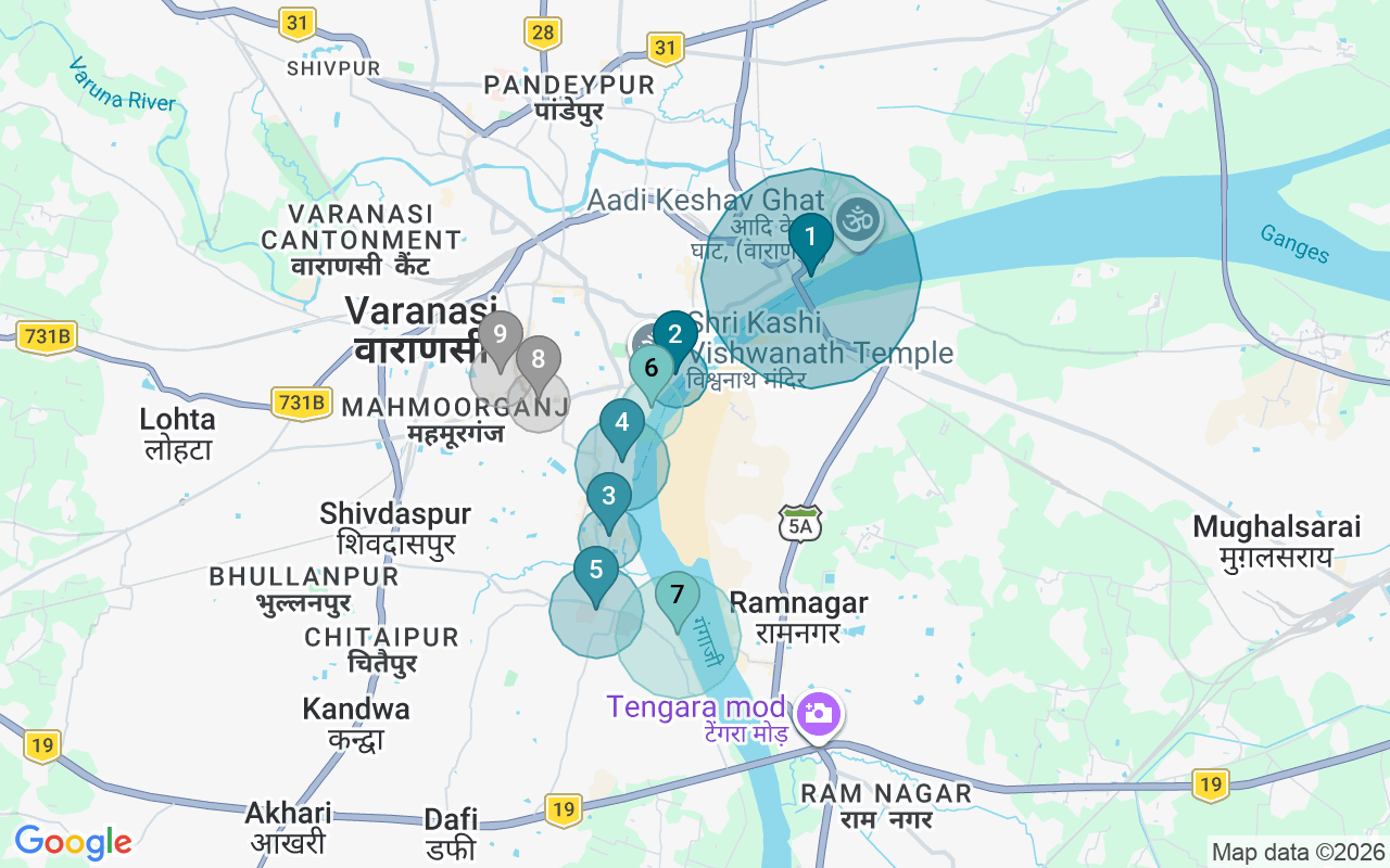 Map of Airbnb guest-review hotspots in Varanasi with location premium circles