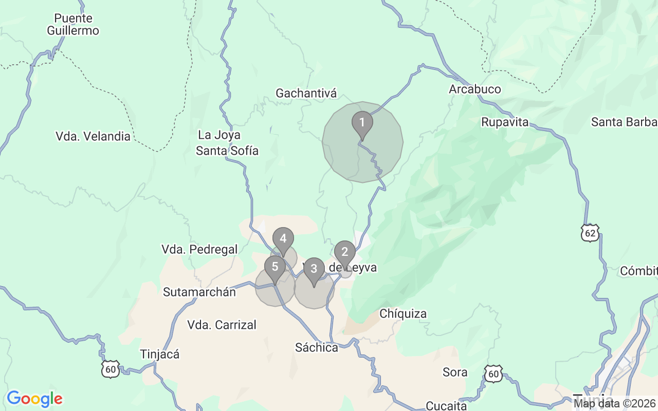 Map of Airbnb guest-review hotspots in Villa De Leyva with location premium circles